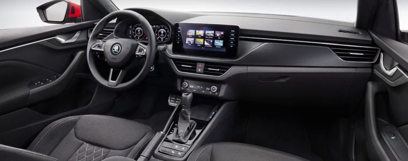 Skoda показала салон серійного кросовера Kamiq