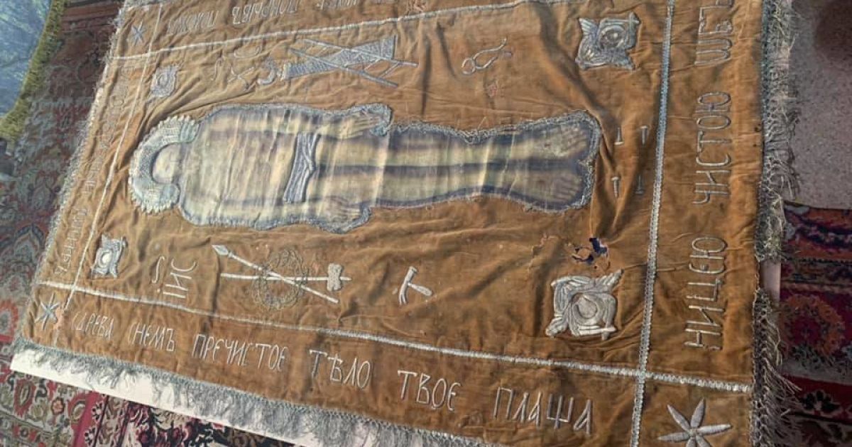 До Пирогова повернули унікальну плащаницю, яку розшукували більше 27 років у Києво-Печерській лаврі
