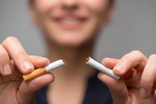 В аерпортах Таїланду заборонили куріння