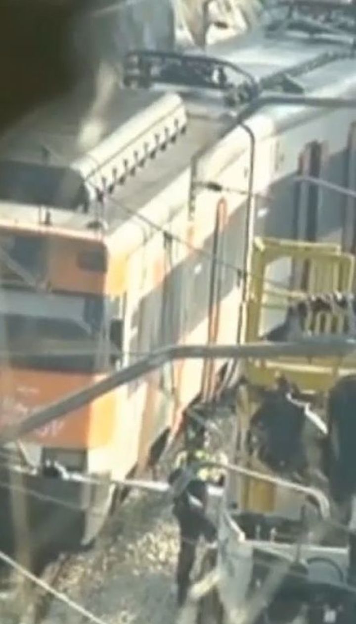 У Каталонії зіткнулися два пасажирські потяги, є загиблий