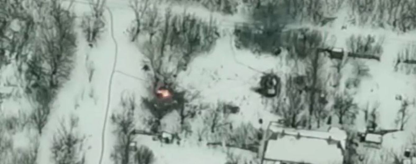 В сети обнародовали видео уничтожения украинскими военными БМП боевиков на Светлодарской дуге
