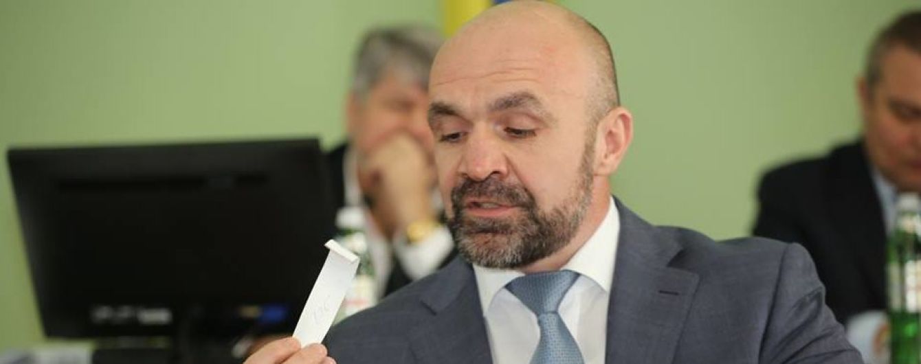 Председателю Херсонского облсовета Мангеру объявили подозрение в организации убийства Гандзюк