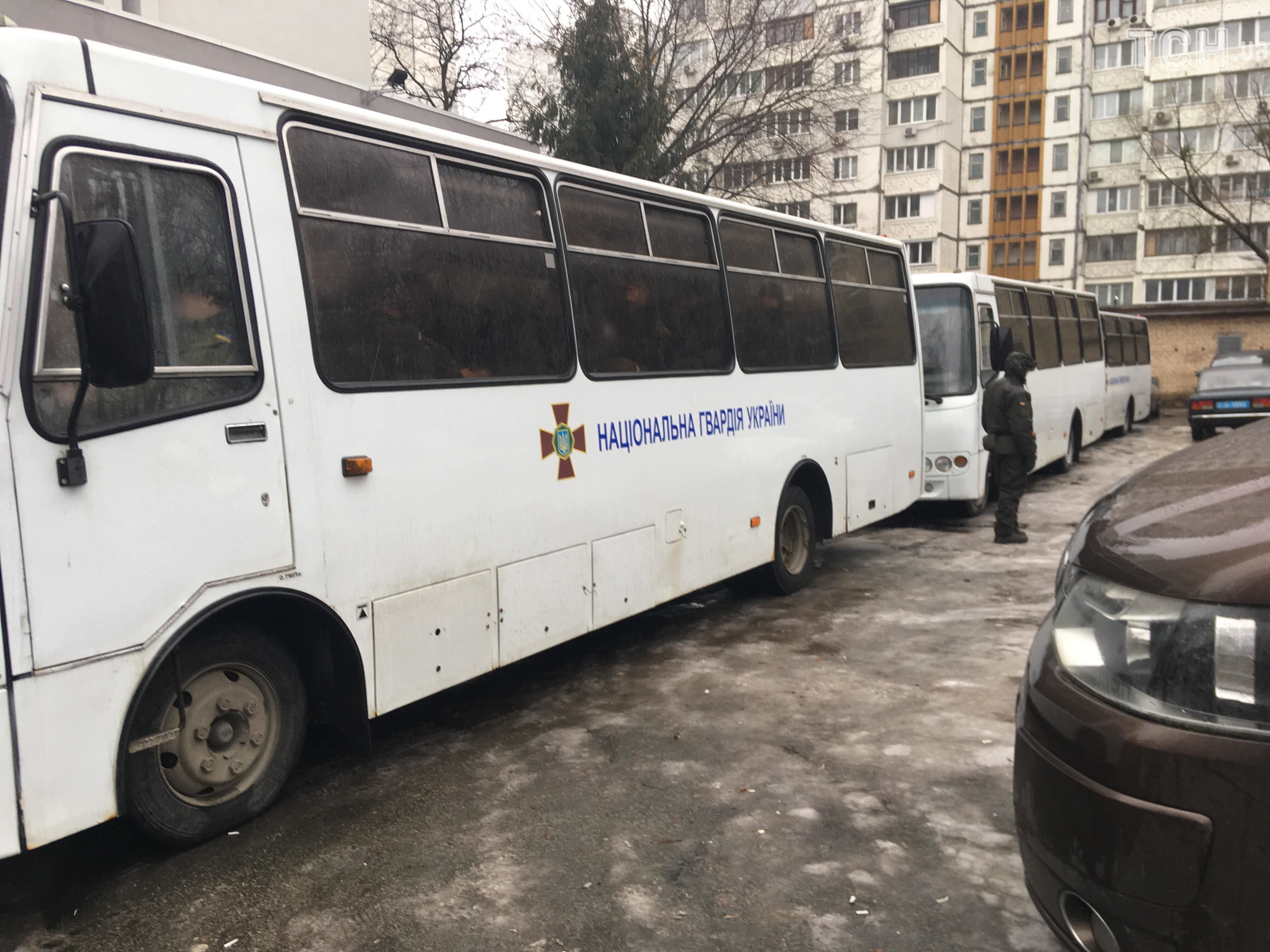 Гвардійці під Шевченківським судом_2