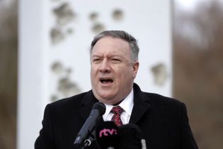 Госсекретарь США поговорил с Порошенко и Зеленским