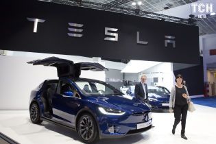 У Росії жінка відсудила у Tesla $320 тисяч