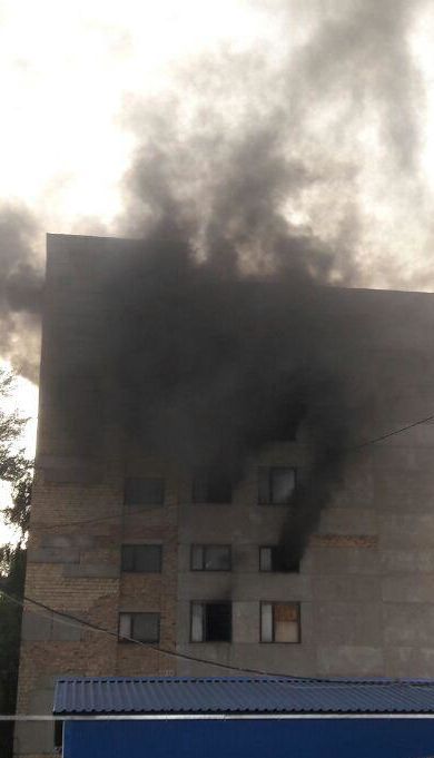 В Киеве на одном из заводов вспыхнул пожар