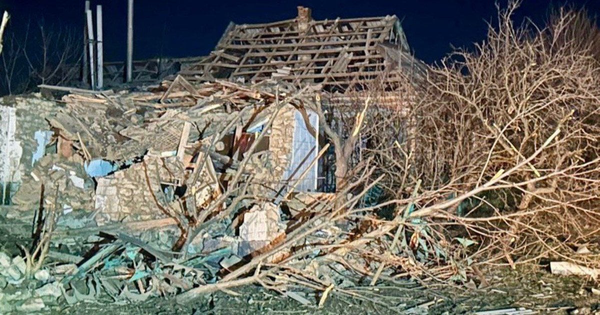 Ніч під вогнем: ворог бив авіабомбами по Запоріжжю та атакував підприємство у Кривому Розі