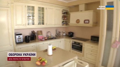 Шок! Тут і досі прописаний Янукович - ТСН знайшла квартиру президента-втічкача з 5-ма спальнями! 