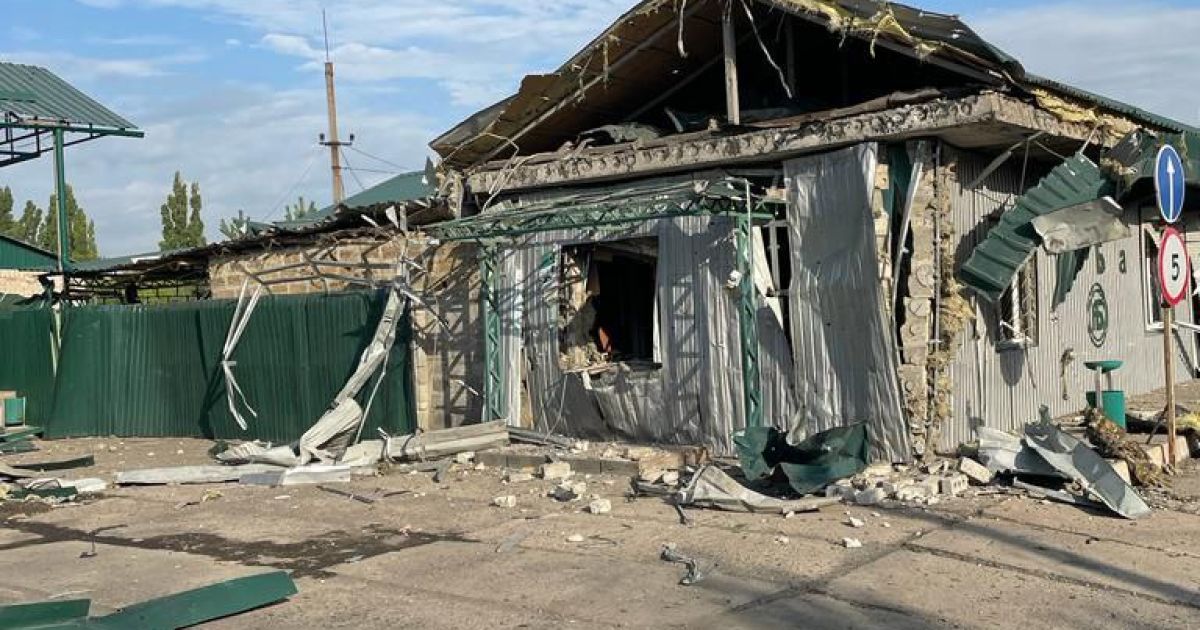 Russian Troops Barrage Towns and Cities in Donetsk Region: Enemy Shells Hit Residential Houses and Train Station
