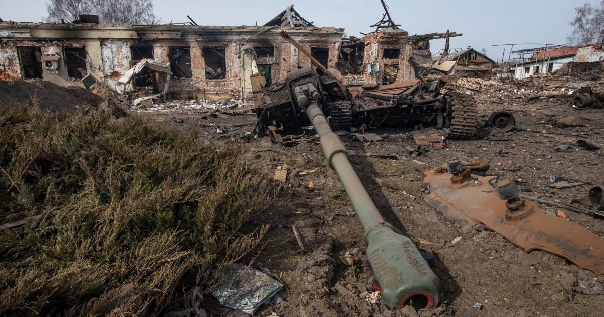 Окупанти пересуваються у Конотопському та Роменському районах: яка ситуація у Сумах та області 1 квітня