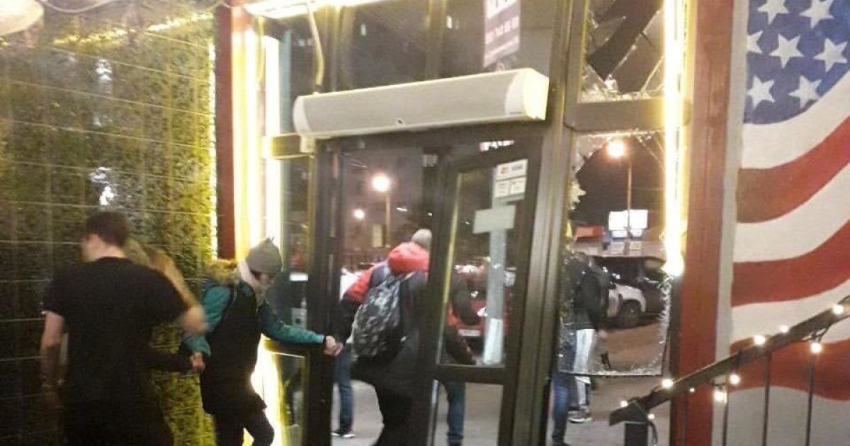 В Киеве в массовой драке разгромили пиццерию – СМИ
