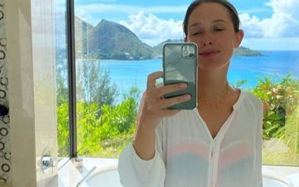 В ванной с видом на океан: Катя Осадчая показала красивое фото с отдыха на Сейшелах