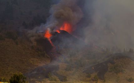 Виверження вулкана на Канарах: у земній корі утворилися нові тріщини