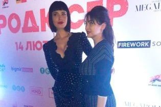 У сукні з відвертим декольте і з червоною помадою: сексуальна Даша Астаф'єва презентувала комедію "Продюсер"