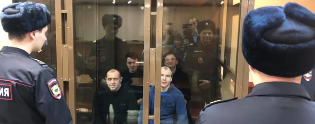 В России оставили под арестом третью четверку военнопленных украинских моряков
