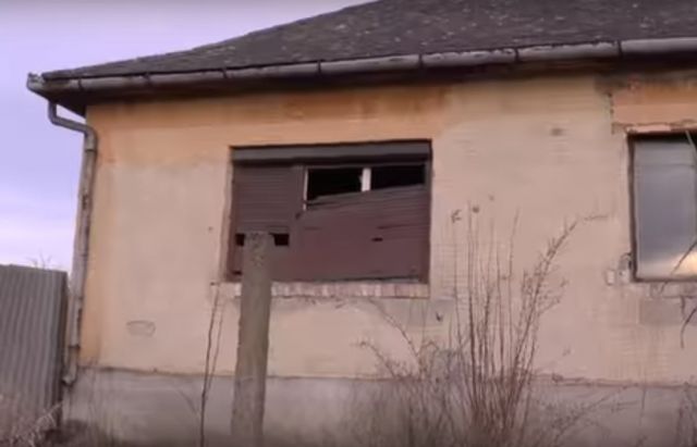 Прописано 200 українців, будинок в Угорщині