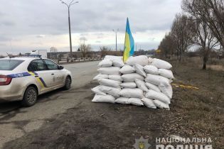 Під Дніпром озброєні "зелені чоловічки" намагалися встановити блокпост