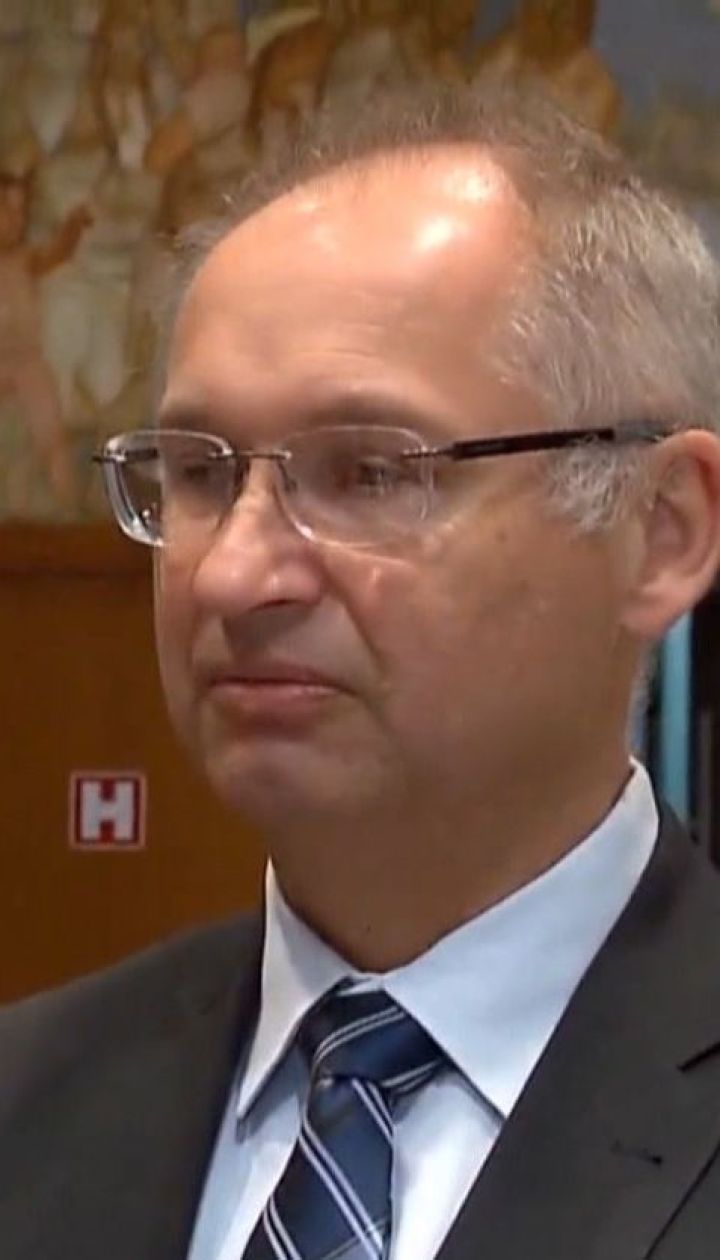 У Словенії депутат склав свій мандат через поцуплений у супермаркеті бутерброд