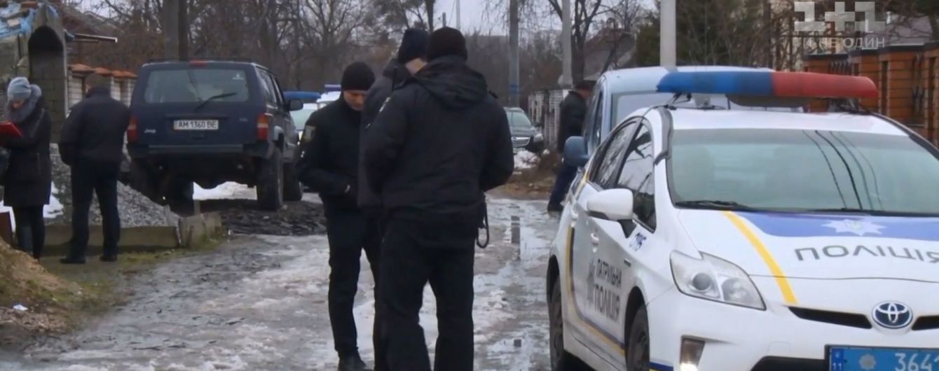 На околиці Житомира жорстоко вбито матір і доньку