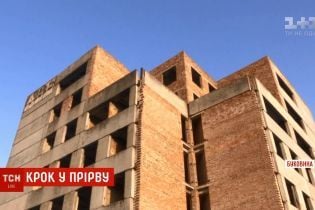 Підлітки-самогубці з Буковини залишили на даху будівлі передсмертну записку