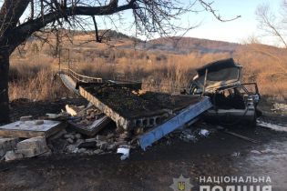 Во Львовской области автомобиль въехал в заброшенный пограничный пост. Есть погибшие