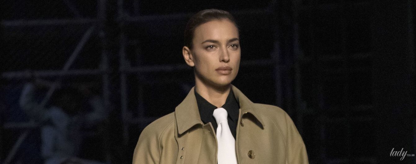 Ірина Шейк в стильному образі продефілювала на шоу Burberry в Лондоні