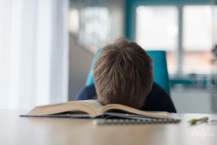 Дислексия у ребенка: как научить его читать