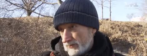 Оболонский Диоген: в Киеве бывший пожарный третий год живет в лачуге на дереве