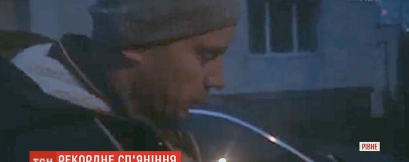 Ровенские копы поймали за рулем водителя со смертельной дозой алкоголя в крови