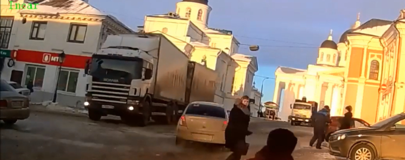 У Росії фура без водія влаштувала погром у центрі міста