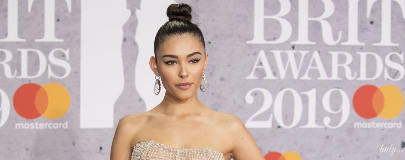 Самое "голое" платье: певица Мэдисон Бир впечатлила гостей церемонии BRIT Awards-2019 своим образом