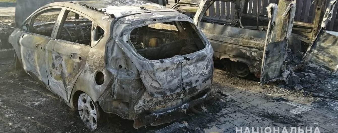 Под Киевом ночью сожгли авто журналиста