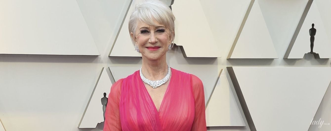 Порхает, как бабочка: 73-летняя Хелен Миррен в нежном образе вышла на красную дорожку