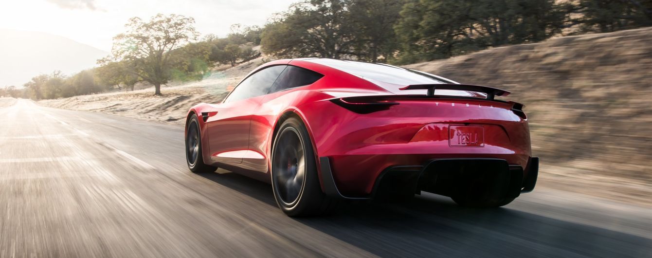 Божевільне прискорення спорткара Tesla Roadster зняли на відео