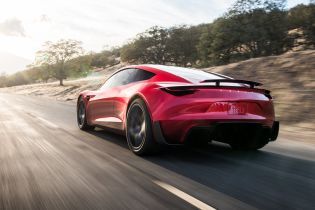 Божевільне прискорення спорткара Tesla Roadster зняли на відео