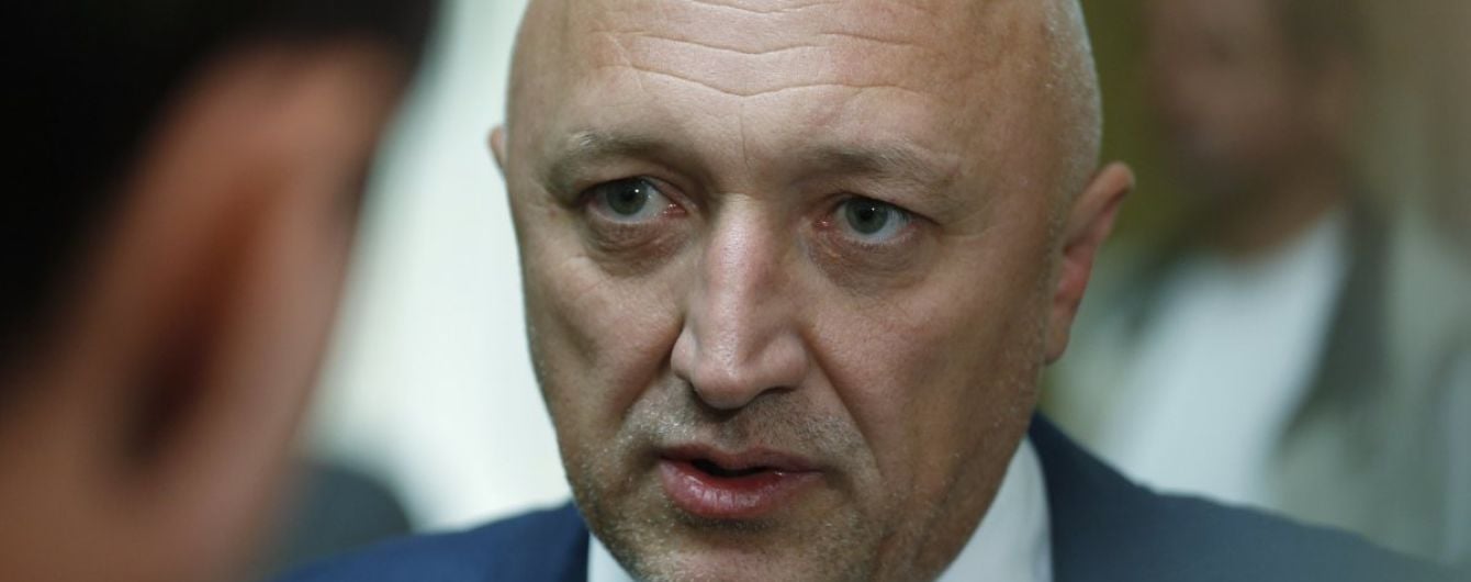 Бывший председатель Полтавской ОГА судится с Порошенко