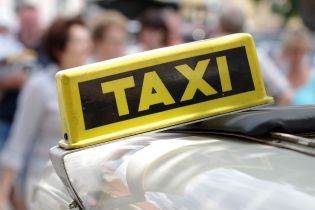 В Киеве второй раз за месяц таксист изнасиловал пассажирку