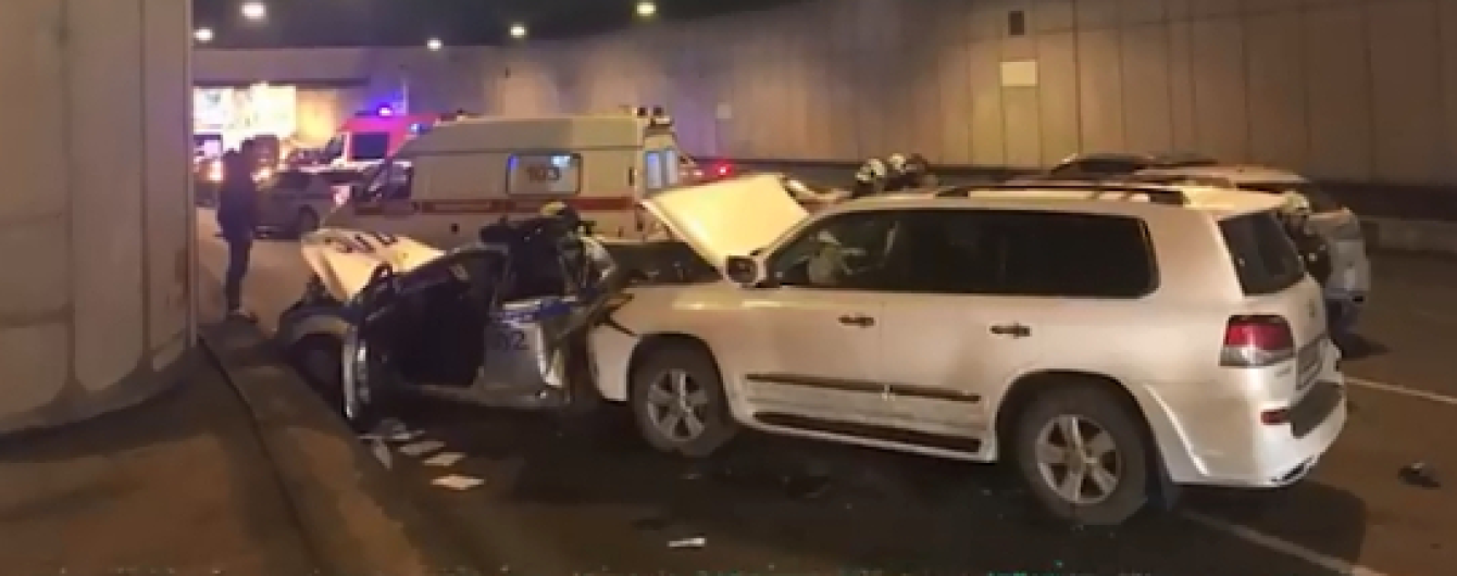 У Москві Lexus влетів у патрульне авто і вбив лейтенанта