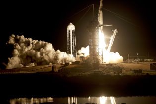 NASA перенесла запуск космічного корабля Dragon