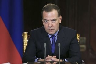 Медведев убеждает, что РФ готова обсудить с Украиной "газовый вопрос" после выборов в Раду