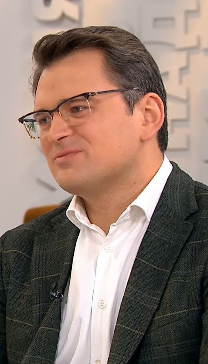 Дмитрий Кулеба презентовал книгу об информационной войне и рассказал, как распознать фейковую новость