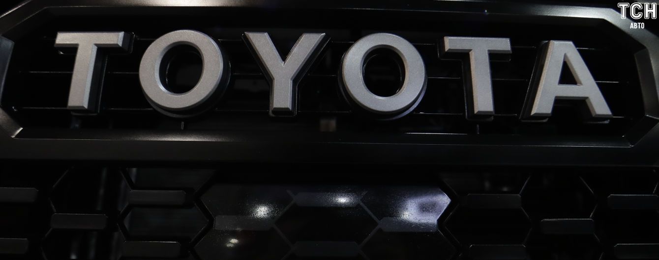 В Одессе изъяли контейнер с поддельными автозапчастями Toyota