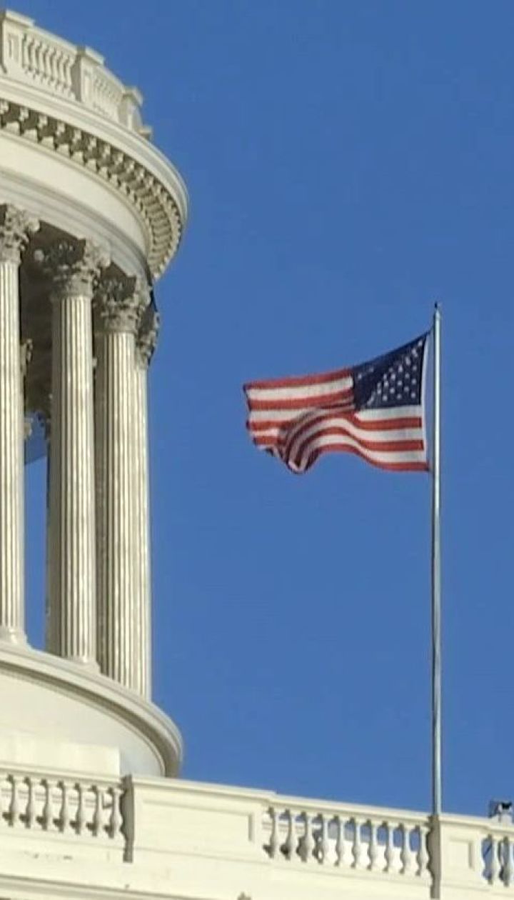 Президент США продлил санкции против РФ еще на год