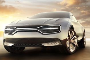 Первый электрокар KIA получил 21 дисплей на приборной панели