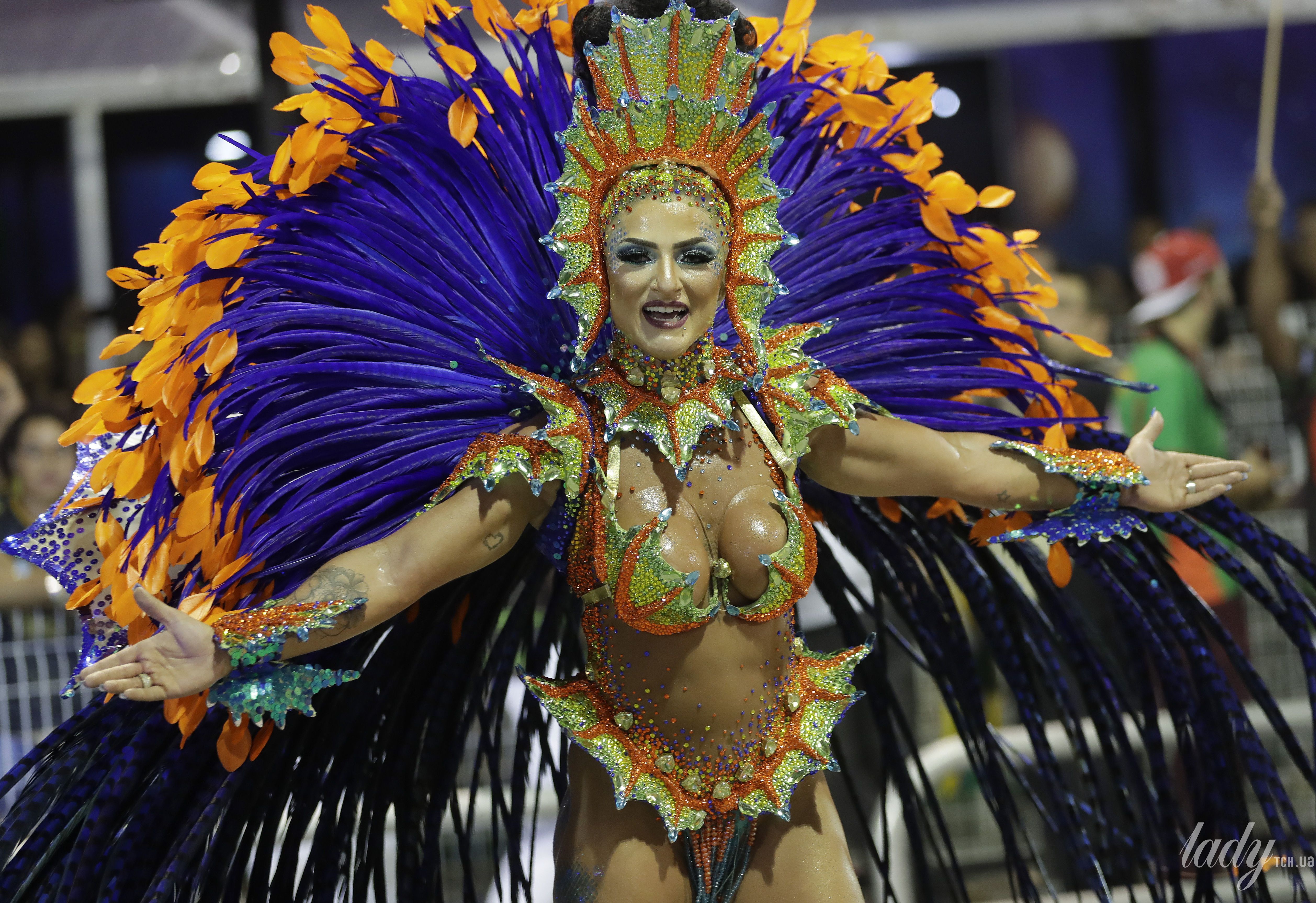 В Рио-де-Жанейро состоялся полуфинал на титул короля карнавала