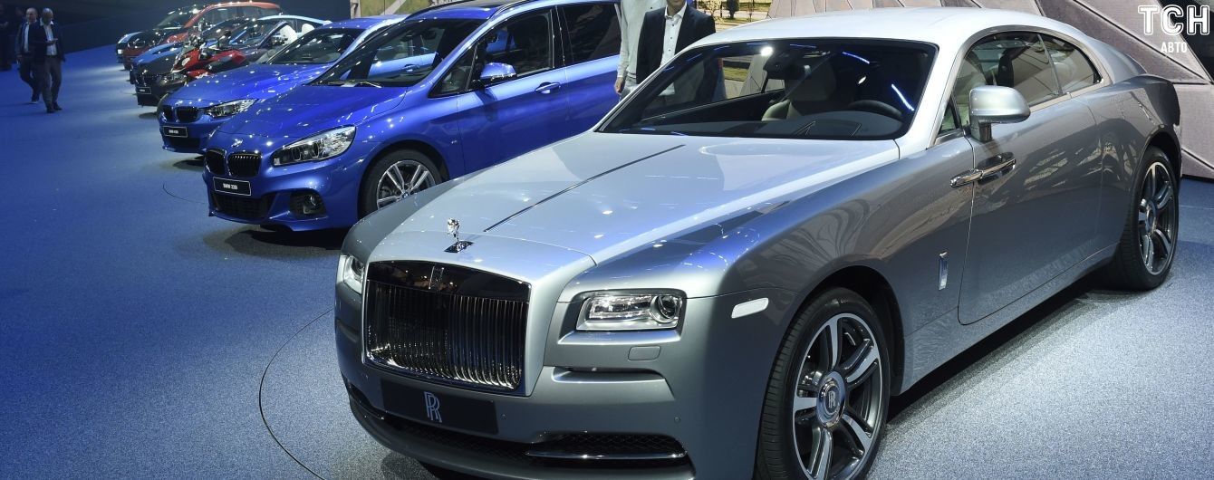 Два Rolls-Royce и 33 Porsche. Какие элитные авто украинцы купили за февраль