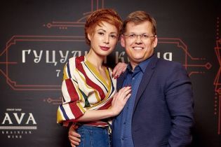 Відома телеведуча показала, як з коханим-віце-прем'єром Розенком в кіно сходила
