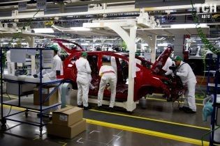 Автопром Японії змушують вводити нову систему безпеки