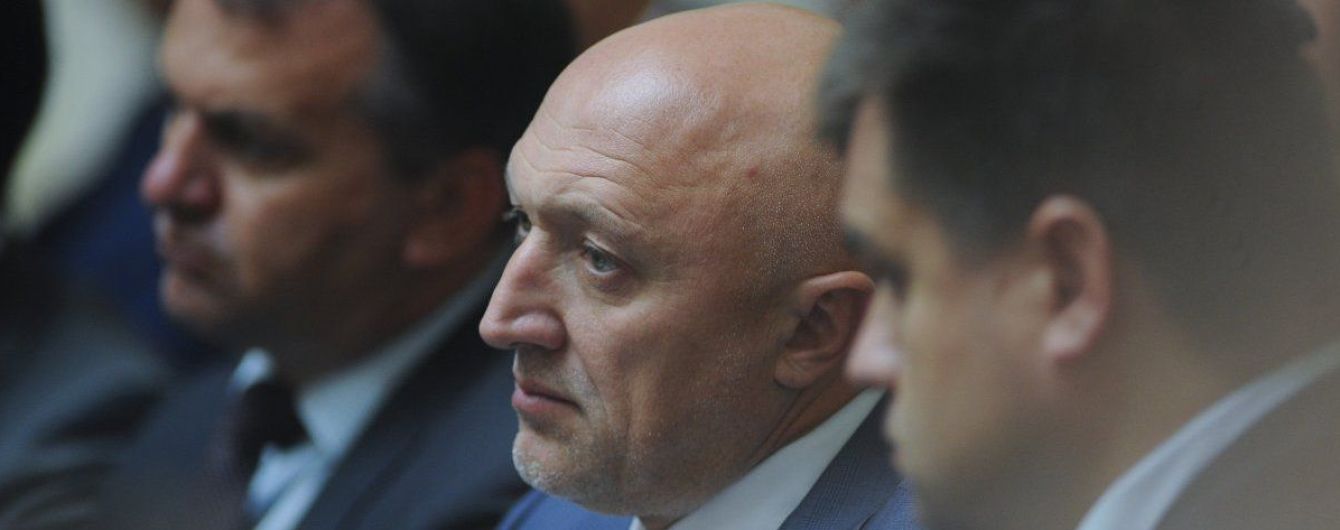 Порошенко попросил Кабмин представить ему заявление на увольнение руководителя Полтавской ОГА