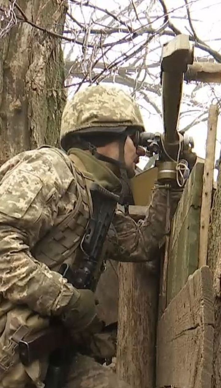 На Донбасі двоє українських воїнів зазнали поранення